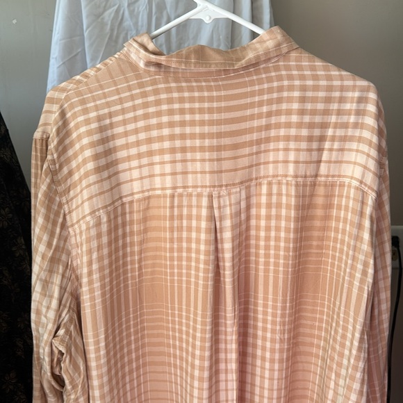 Melissa McCarthy button down plaid - Picture 3 of 3